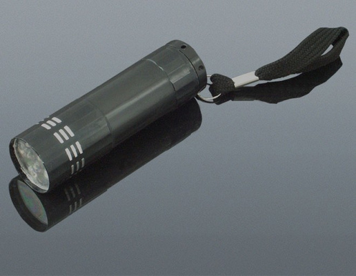 Latarka 9-Diodowa z Grawerunkiem Idealny Prezent dla Taty Brata Chłopaka B